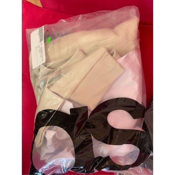 ASOS Design Mens Beige Classic Oversized Pullover Sweatshirt Size Small NWT - Picture 6 of 6